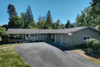 Building Photo - 18021 Issaquah-Hobart Road Southeast