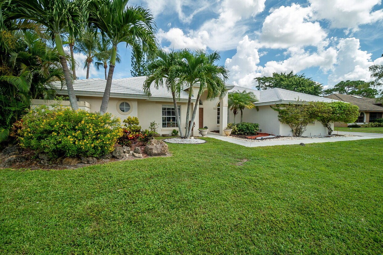 Foto principal - 13660 Folkestone Ct