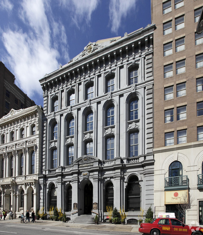 The Bank Building Apartments - Philadelphia, PA ...