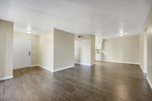 Building Photo - 3 bedroom condo on Desert Shores gated com...