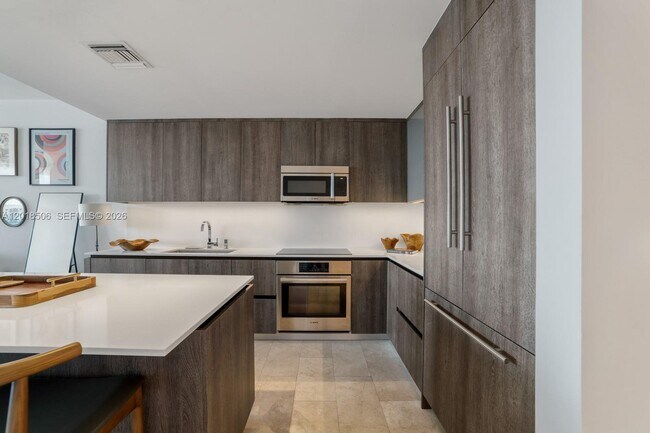 Foto del edificio - 88 SW 7th St
