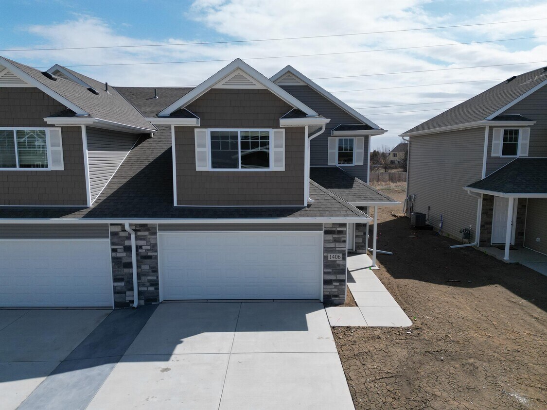 1406 Cedar Cv Rd, Lincoln, NE 68505 Townhouse for Rent in Lincoln, NE
