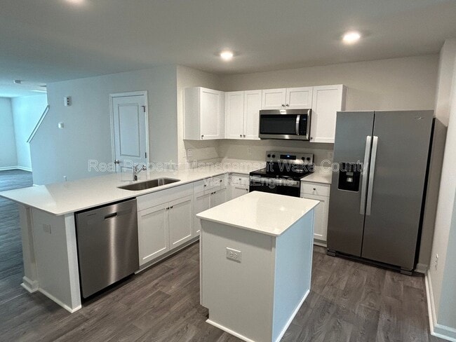 Building Photo - 8539 Beckett Chase Wy