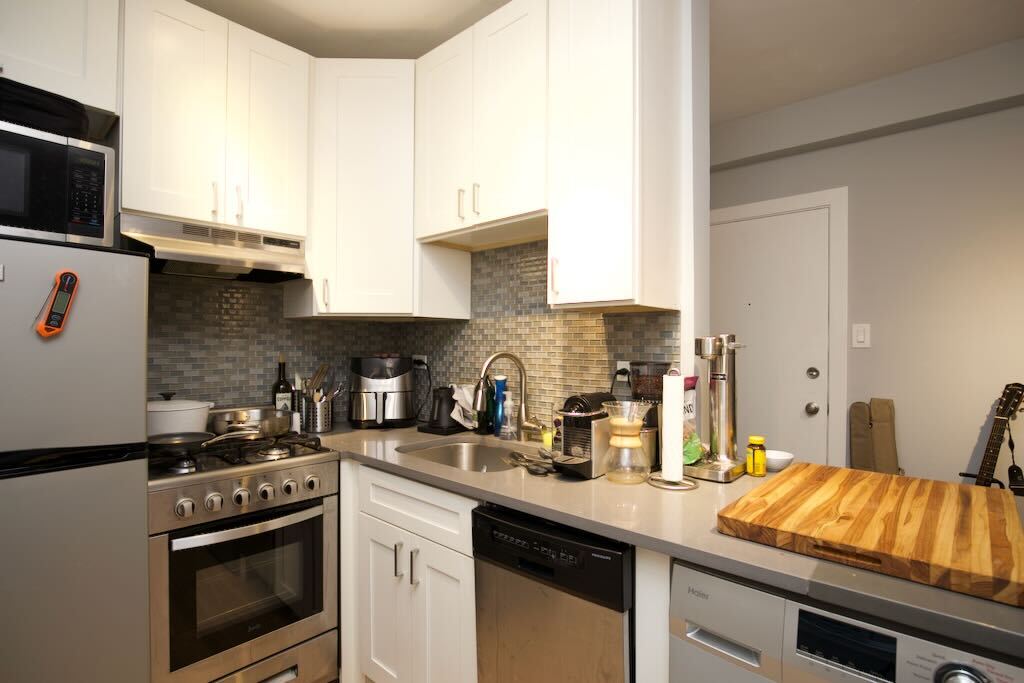 Foto principal - 535 W Belmont Ave