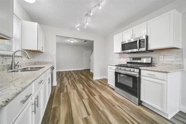 Foto del edificio - 1427 Hade Falls Ln