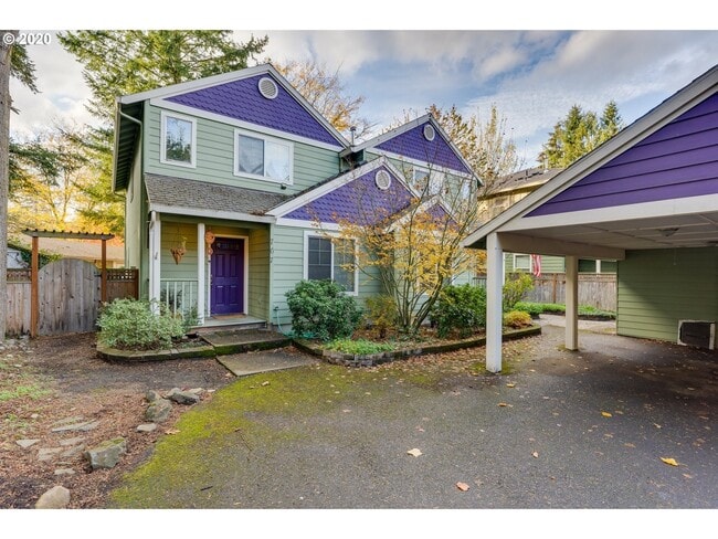 Building Photo - 767 SE 8th Ave