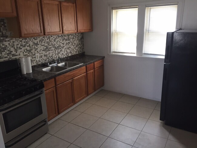 Foto del edificio - 2942 E 97th St