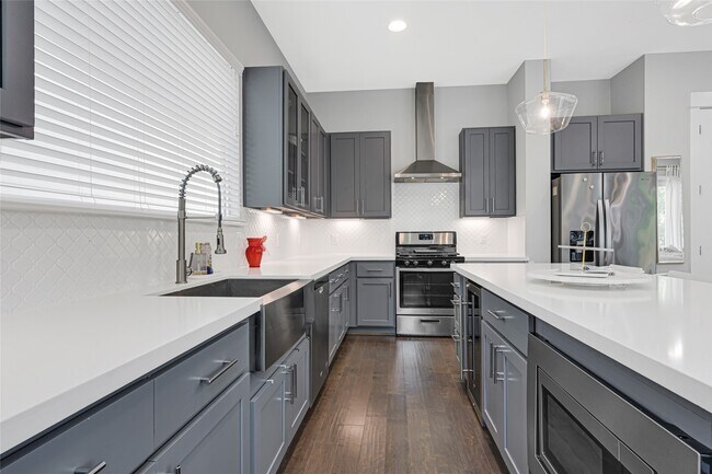Foto del edificio - 407 Yale Oaks Ln
