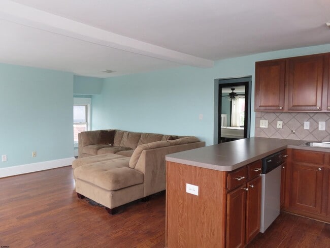 Building Photo - 4712 Ventnor Ave