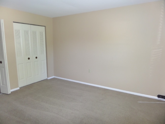 Building Photo - 4521 Linden Ave
