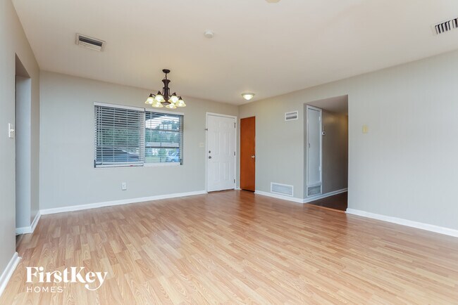 Building Photo - 1381 Viburnum Lane