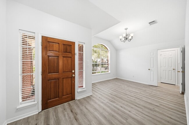 Foto del edificio - 4723 Knights Branch Dr