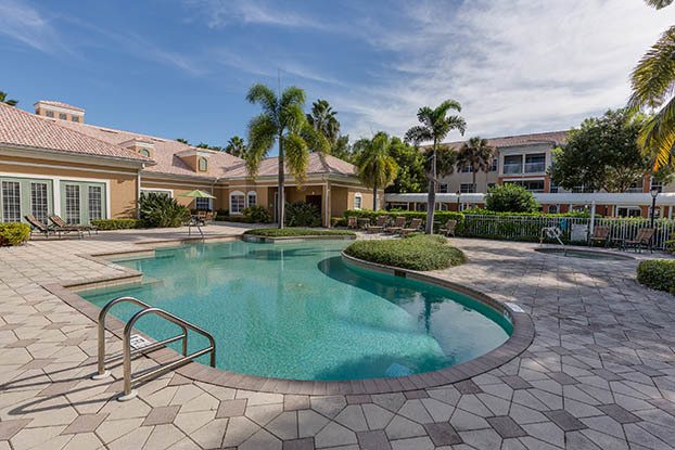 Foto del edificio - Aston Gardens At Pelican Marsh Senior Living