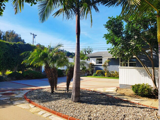 Foto del edificio - 26541 Mazur Dr