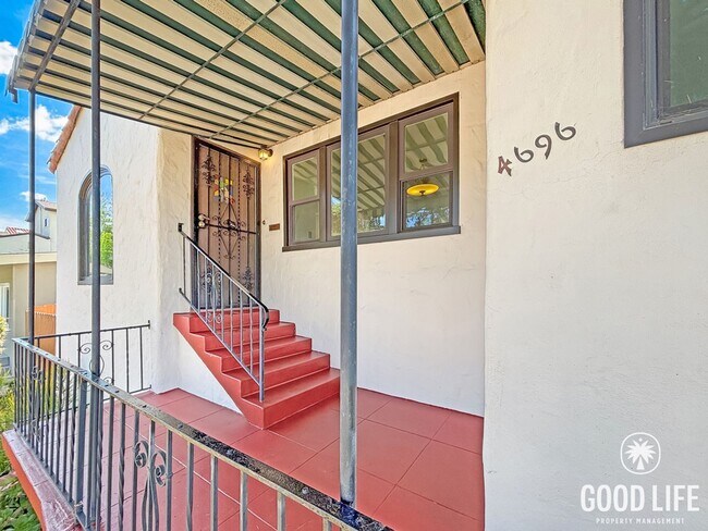 Building Photo - Beautiful 4B/2BA 1930's Spanish Style Home!