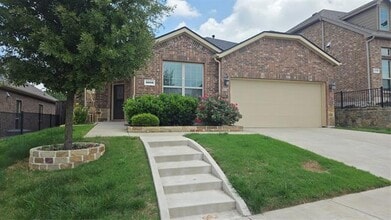 Building Photo - 3608 Bastrop St