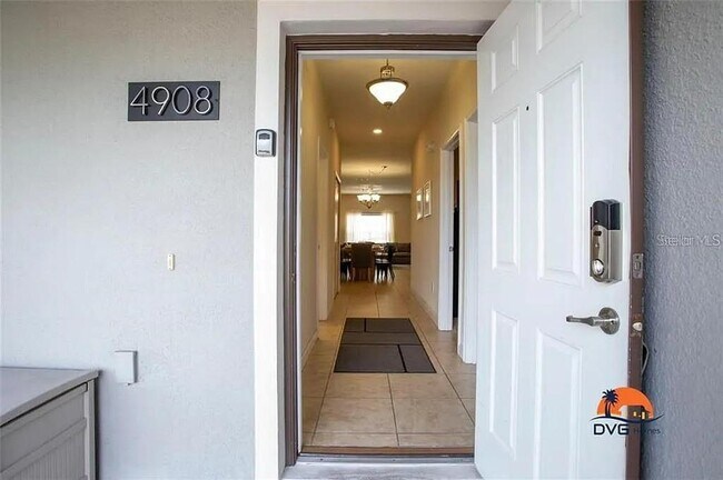 Foto del edificio - 4908 Clock Tower Dr
