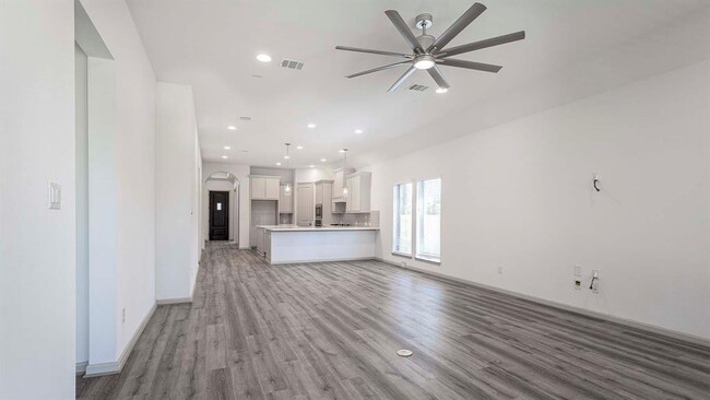 Building Photo - 17192 Wild Robin Ln