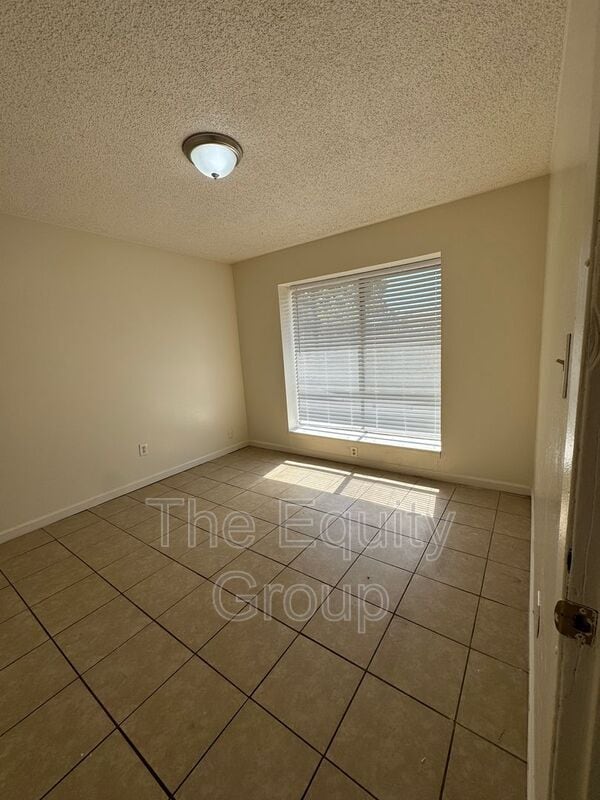 Building Photo - 524 S Encina St
