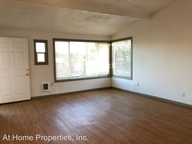 Foto del edificio - 146 SW Cottage St