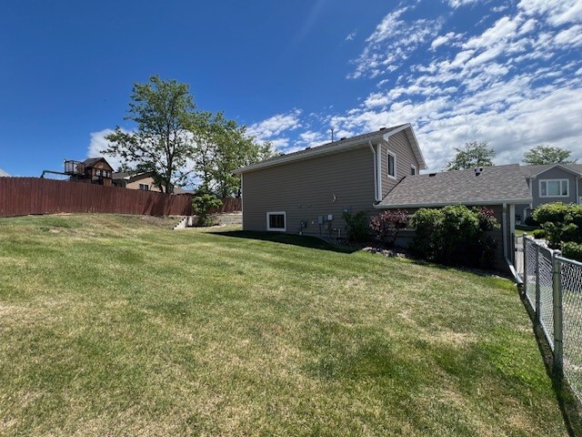 Building Photo - 1028 Park Hill Ct