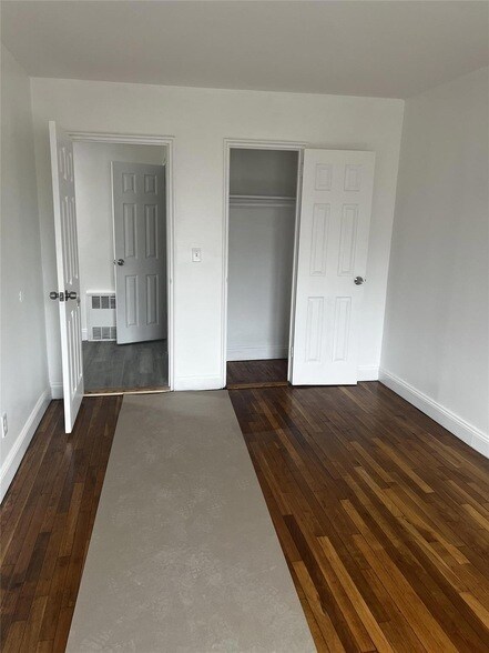 Foto del edificio - 4134 Wickham Ave