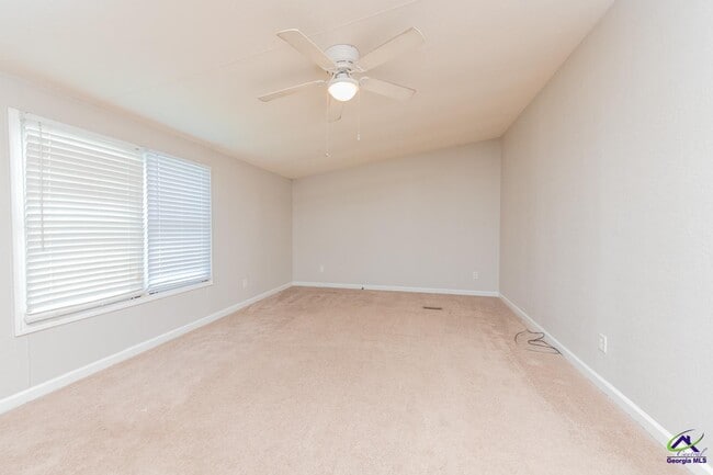 Foto del edificio - 137 Shamrock Cir