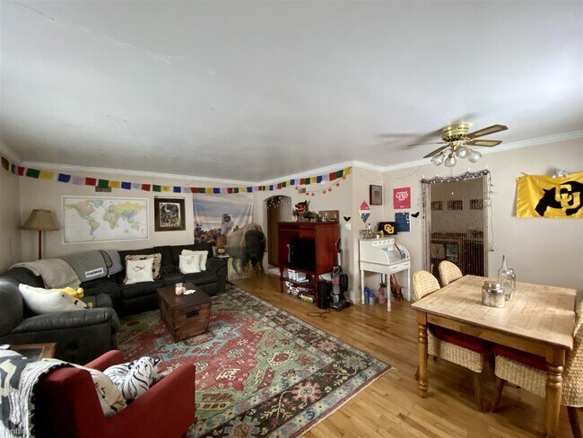 Foto del edificio - 2 br, 1 bath Duplex - 864 18th Street 1