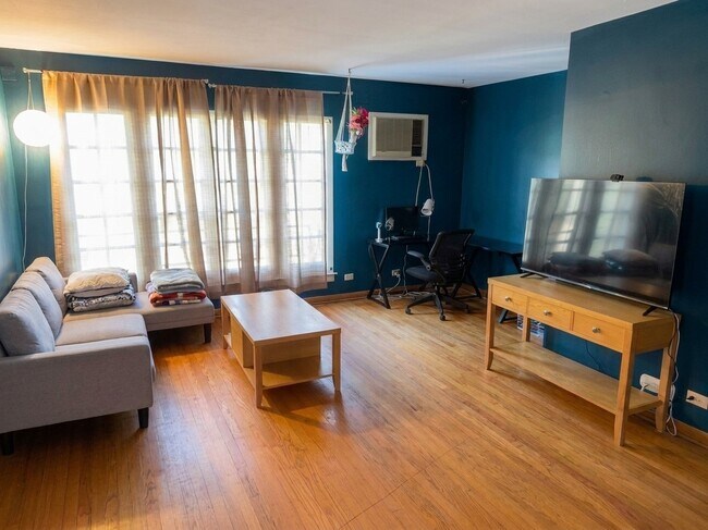 Foto del edificio - 3611 Forest Ave