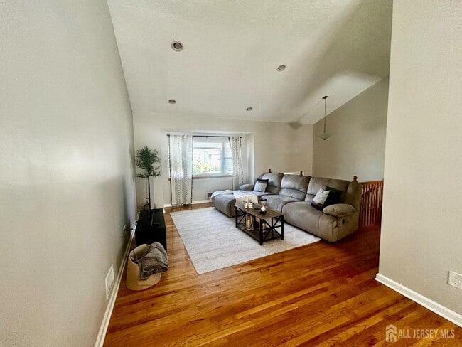 Building Photo - 119 Cindy Ct