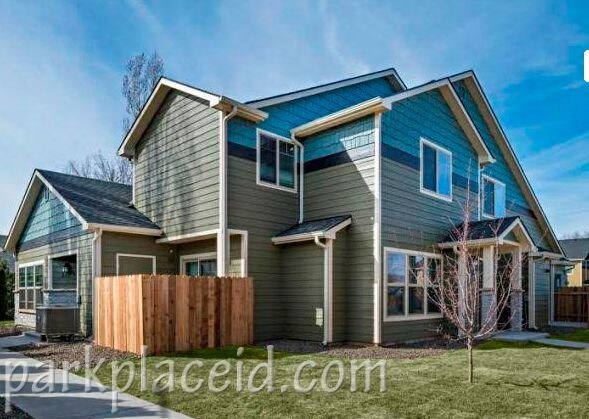 Primary Photo - 12137 W Overland Rd