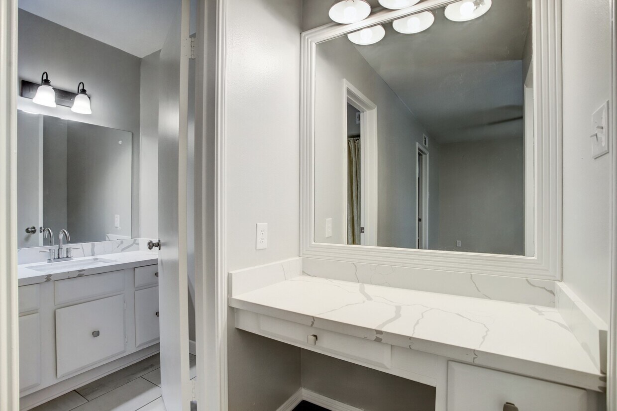 Foto del edificio - 353 N Post Oak Ln
