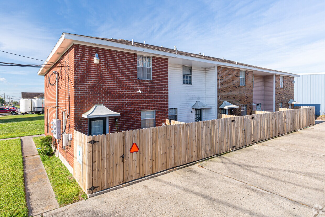 2839 Richland St, Kenner, LA 70062 Apartments in Kenner, LA