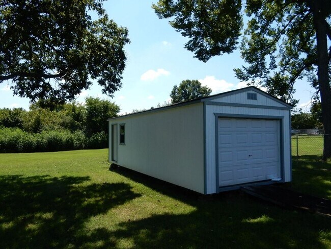 Foto del edificio - 502 Bloomfield Ct