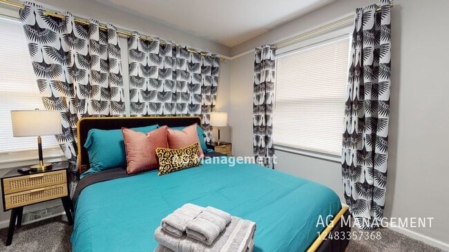 Building Photo - 11059 Paige Ave - Fully Furninshed Mid Ter...