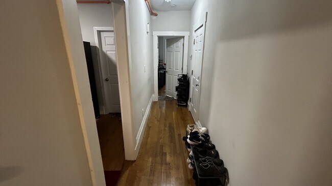 Foto del edificio - 3147-3149 Washington St. Unit 2