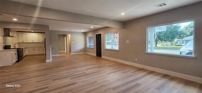 Foto del edificio - 802 Nashua St