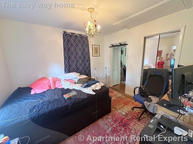 Building Photo - Cambridge/Harvard * Renovated 1 BR with de...
