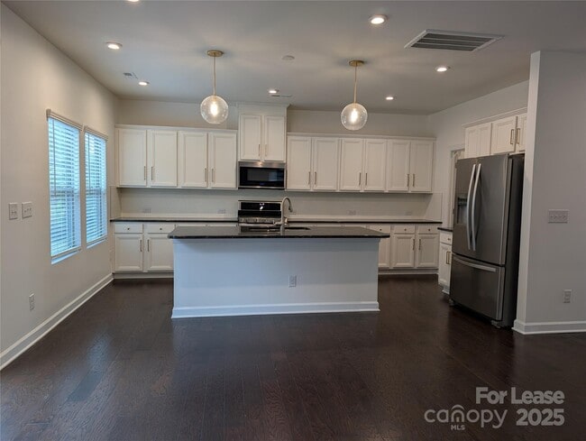 Foto del edificio - 5906 Fenway Dr