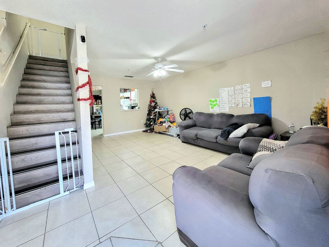 Primary Photo - Isabella Park #18 - Pet Friendly!