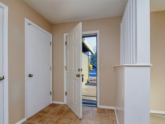 Building Photo - $2,350 - Beaverton Two-Story, Three Bedroo...