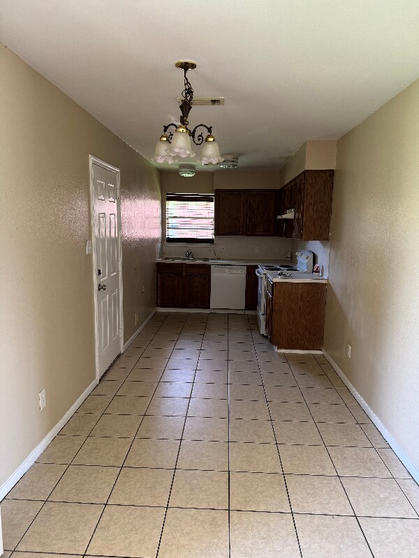 Foto del edificio - 2416 26th St N