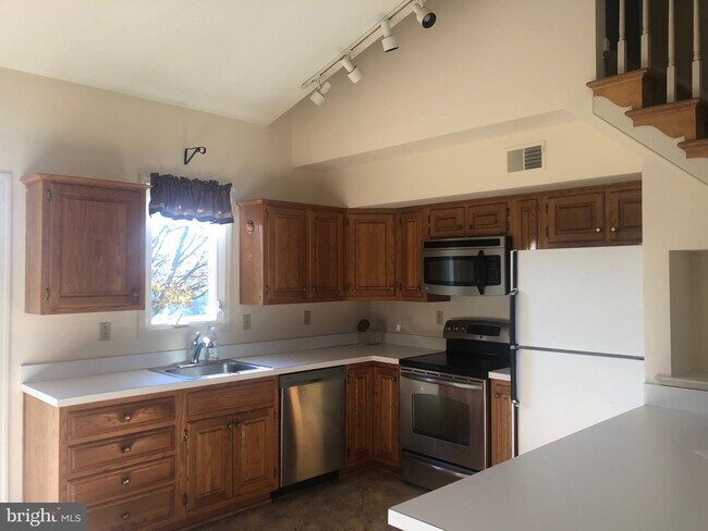 Building Photo - 1154 Eleni Ln