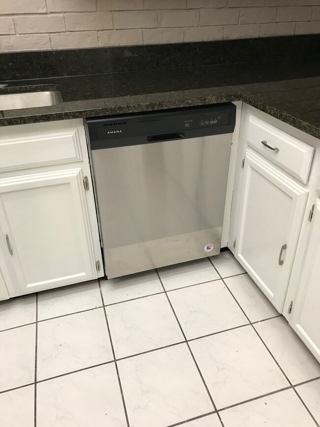 Foto del edificio - Gorgeous Carrollton Townhome