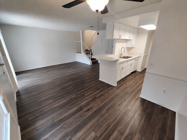 Foto del edificio - 4879 Jackson St
