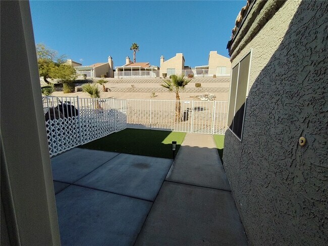 Foto del edificio - 2212 High Dunes Ln