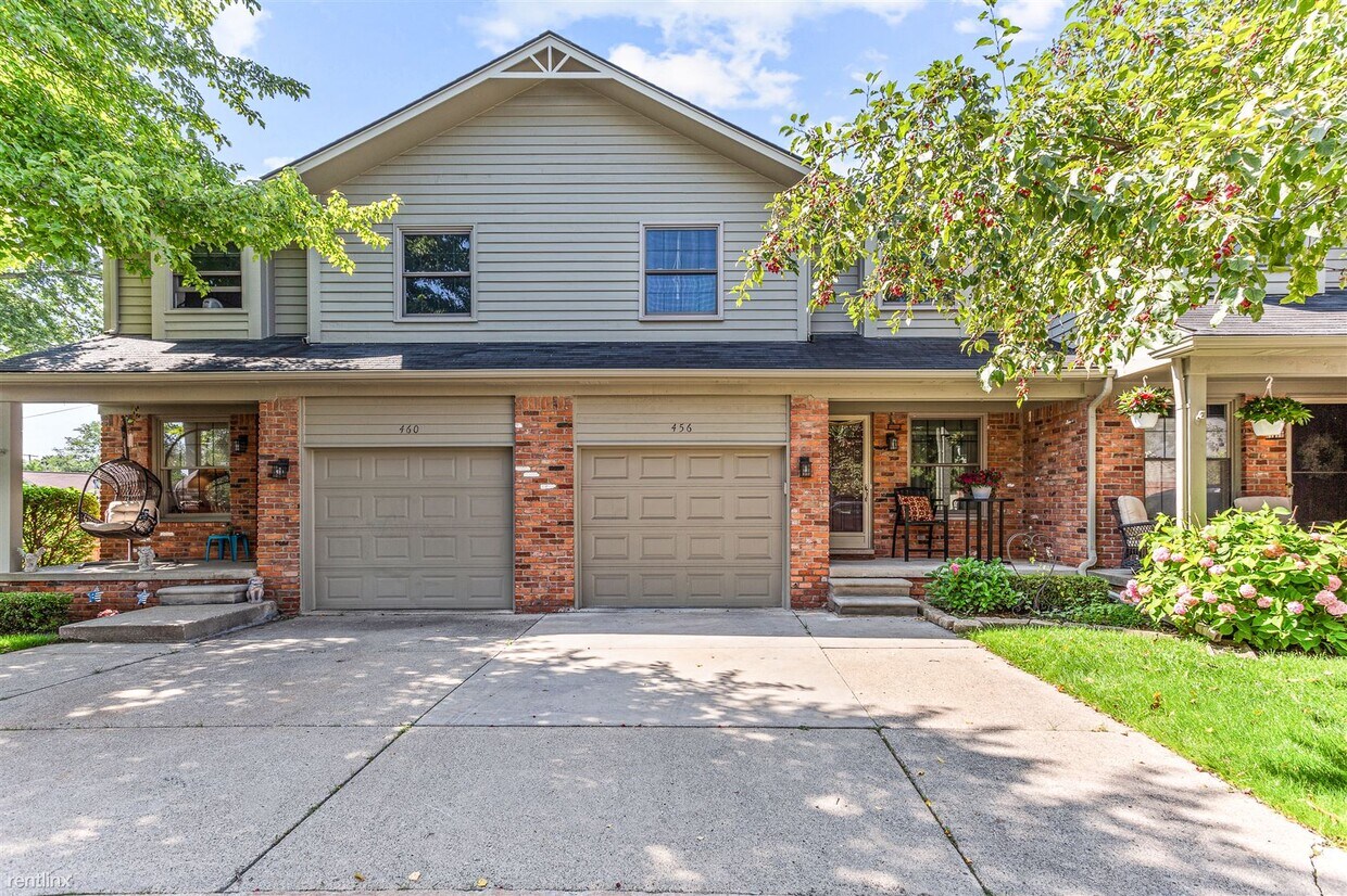 Primary Photo - 2 br, 2 bath Townhome - 456 Oakgrove Court