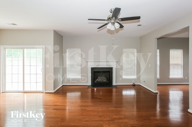 Building Photo - 1041 Canopy Dr