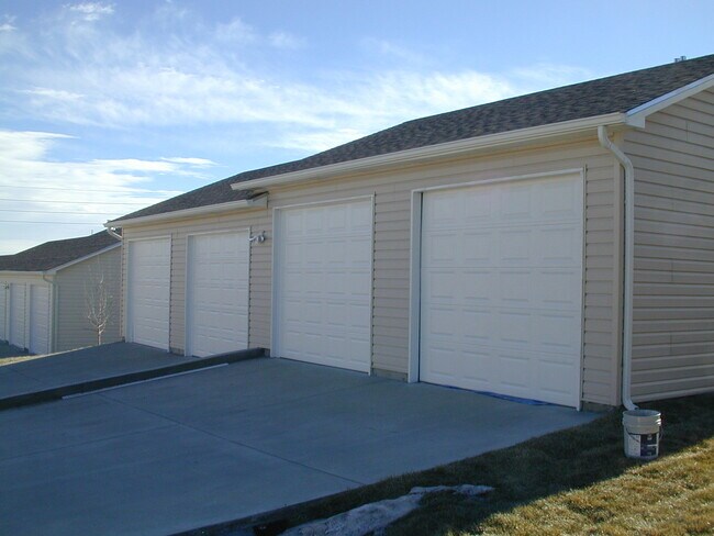 Building Photo - 3324 Randy Rd