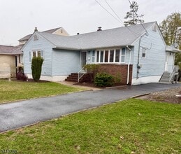 Building Photo - 118 Hobart Ave